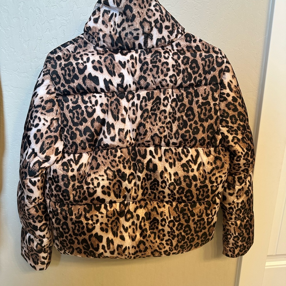 Leopard Print Puffer Jacket - Picture 6 of 6